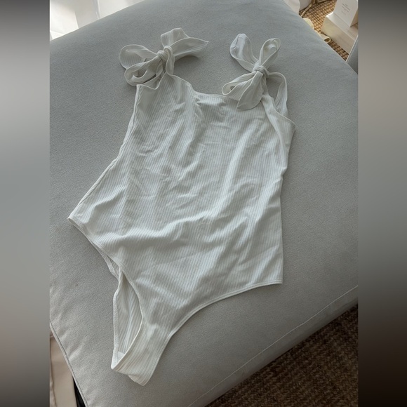 White REFORMATION Ribbed Bodysuit - Picture 3 of 4